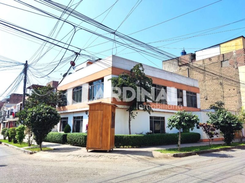 Casa en esquina de 240 m² en Sol de Oro
